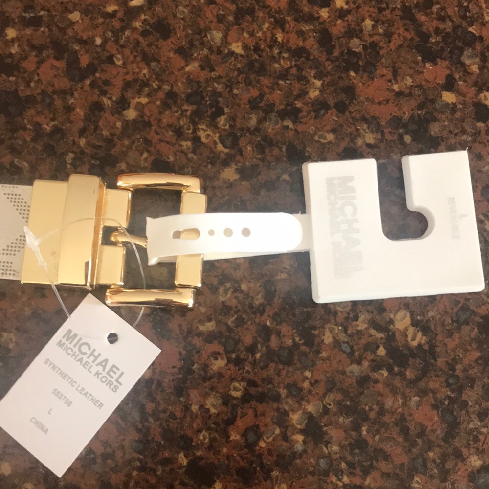 Michael Kors twist reversible belt sz large NWT - Picture 2 of 5